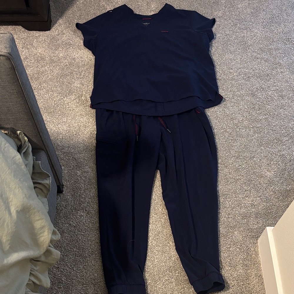 Womens artiat scrub set